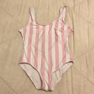 One piece swim suit